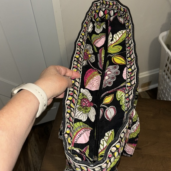 Reduced!  Vera Bradley large floral print tote travel bag - Picture 7 of 17